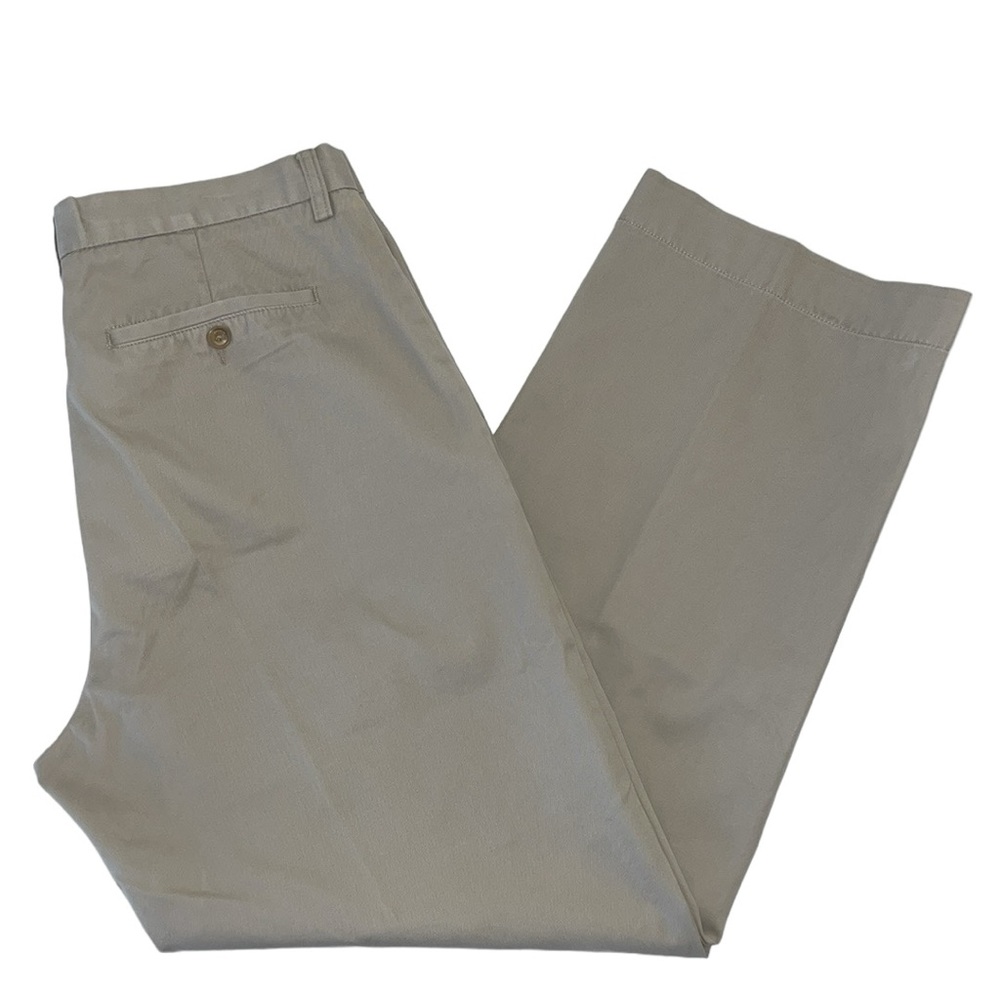 Banana‎ Republic men’s Size 34 cotton flat front khaki chino pants.